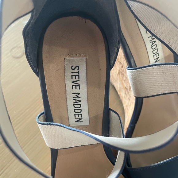 Steve Madden navy blue wedge Size 8 - Picture 5 of 5